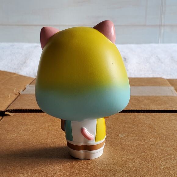 Momiji Doll Figurine Little Rainbow Kitten - Picture 2 of 4